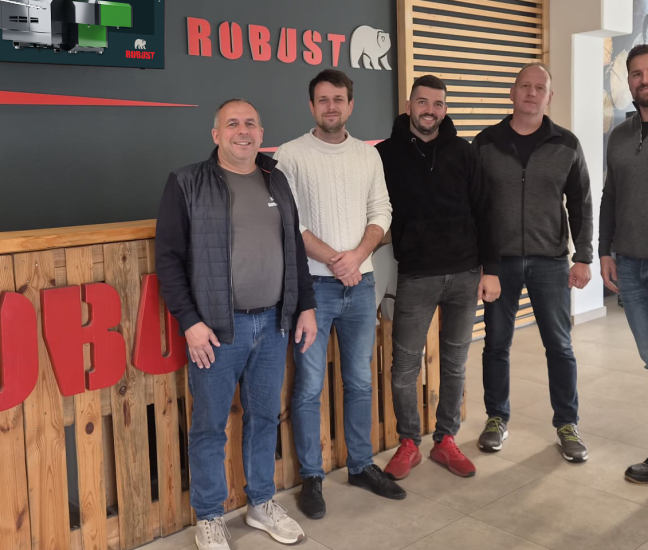 Podpis distribucijske pogodbe za drobilnike Robust Reuser s predstavniki podjetja Die Magnet Profis.